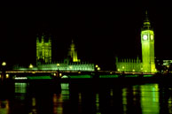 Westminster Bridge / Westminster Bridge and the Houses of Parliament at night